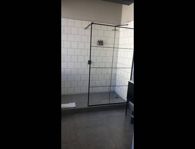 1 BEDROOM PROPERTY TO RENT IN FORESHORE